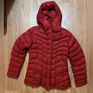 Patagonia Downtown Loft Goose Down Puffer Hooded Coat women’s size medium Red